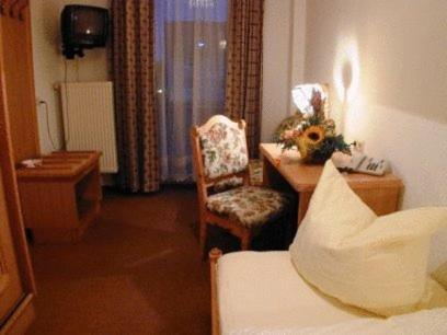 Hotel Restaurant Hassia Frielendorf Habitación foto
